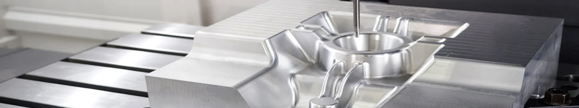 https://sixinda.huaqiutong.com/wp-content/uploads/2025/06/img-news-banner-bg.webp